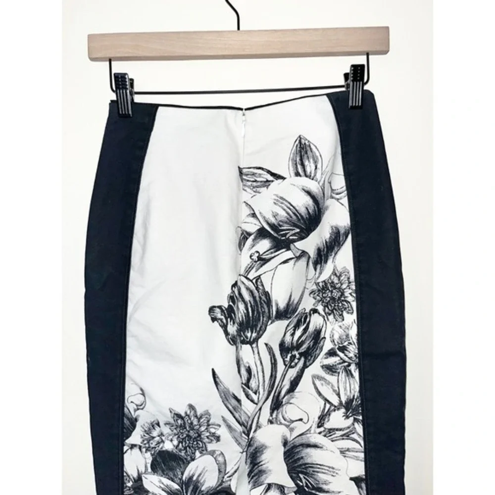 White House Black Market Black and White Floral Pencil Skirt